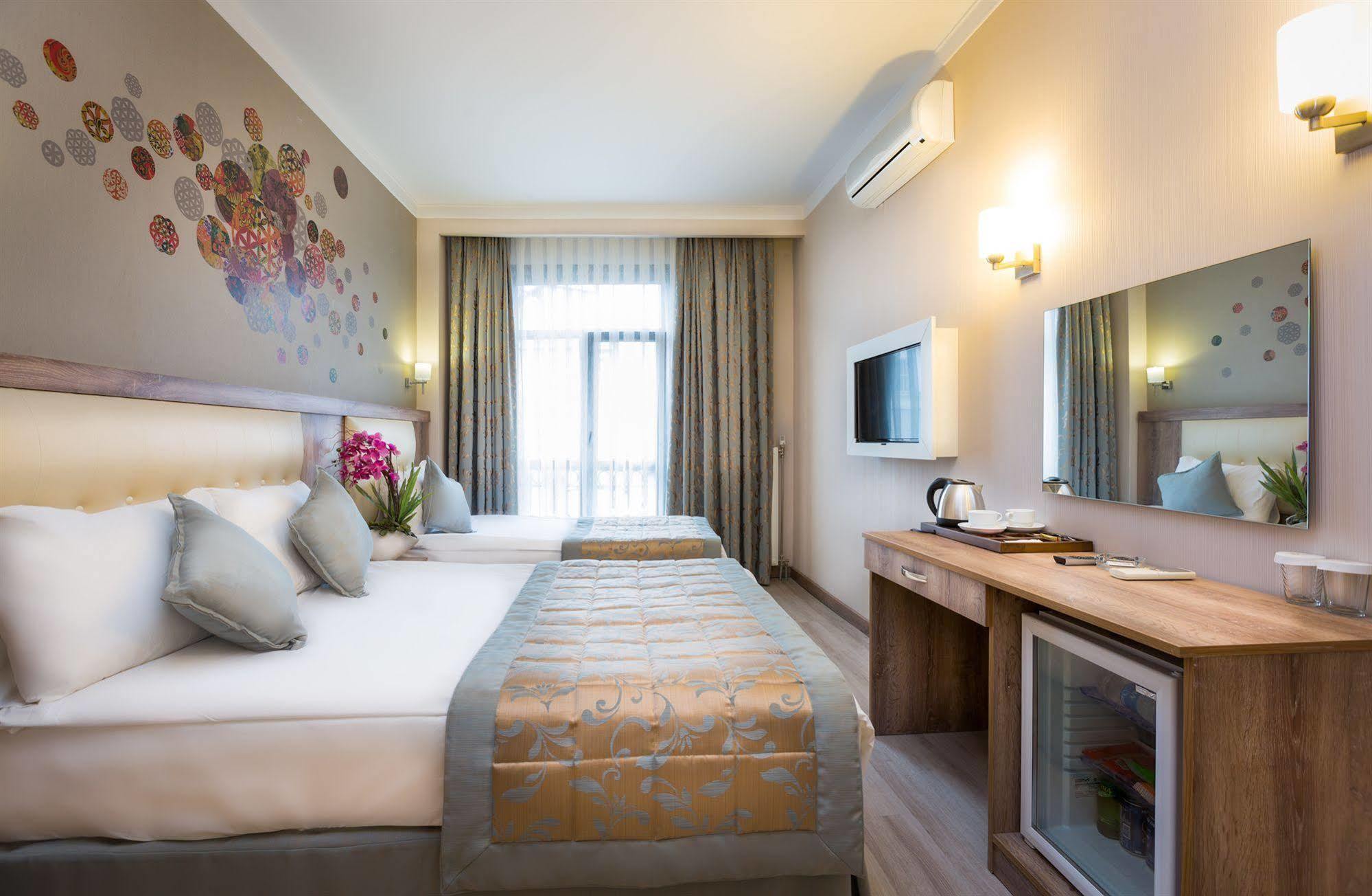 Fatih Hotel Corner Istanboel Buitenkant foto